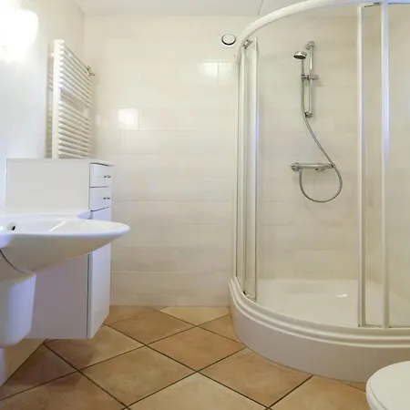 Ferienhaus Charming With Terrace Near Forest Sint Maartensvlotbrug