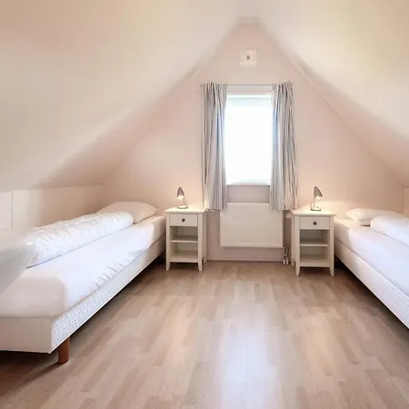 Ferienhaus Charming With Terrace Near Forest *