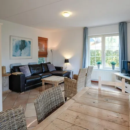 Charming 6-person Holiday home *