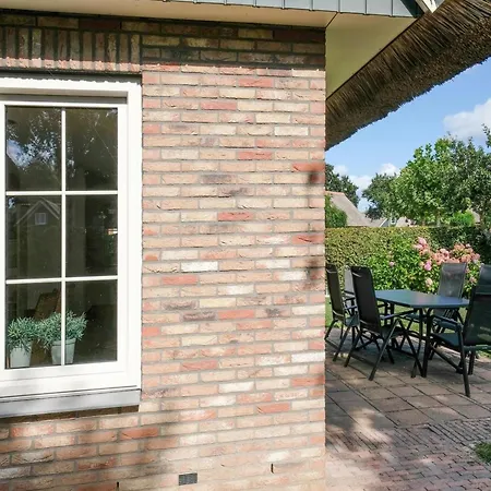 Charming 6-person Holiday home Sint Maartensvlotbrug